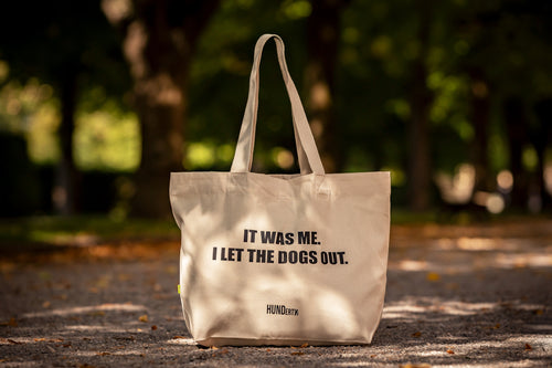 Nachhaltige HUNDert Prozent Tragetasche aus Baumwolle mit Aufdruck ‚It was me. I let the dogs out.‘ – robuste Stofftasche für Hundeliebhaber
