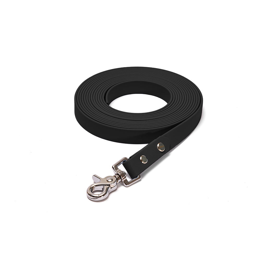 Schleppleine BioThane Nachtschwarz – in Schwarz mit Beschlägen in Silber