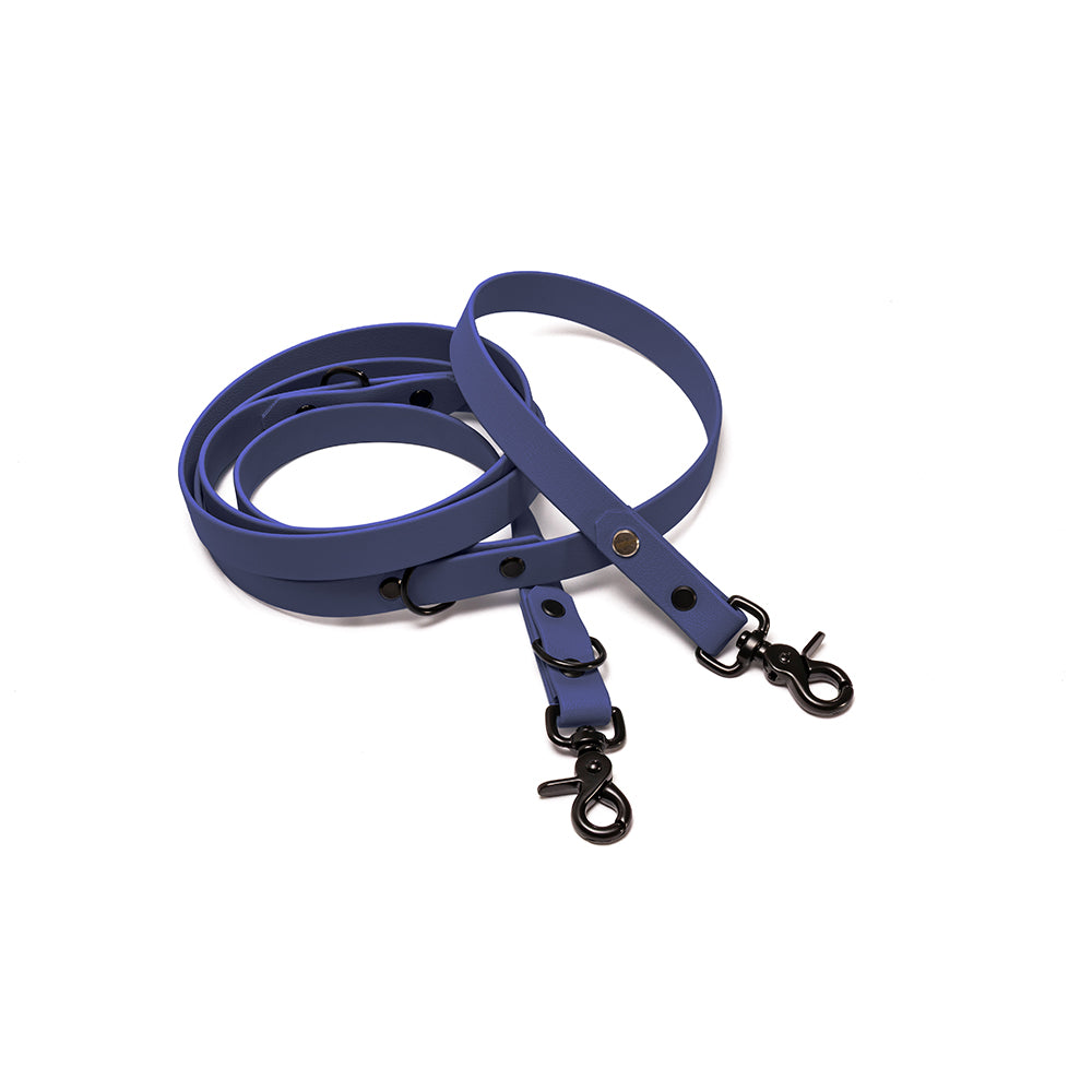 Verstellbare Hundeleine aus BioThane in Dunkelblau und schwarz – Modell Atlantik, wasserfest und langlebig