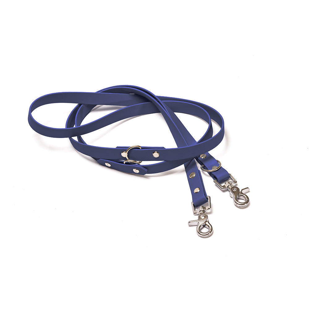 Verstellbare Hundeleine aus BioThane in Dunkelblau und silber – Modell Atlantik, wasserfest und langlebig