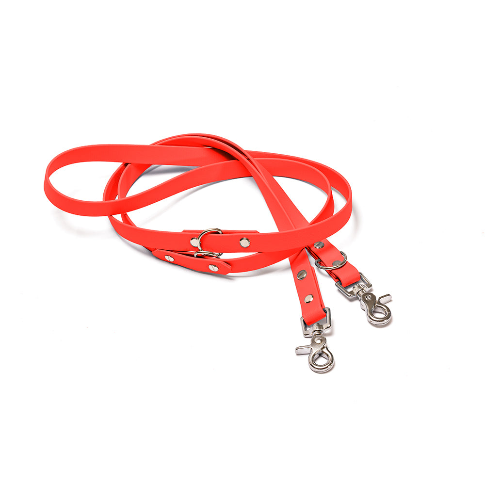 Verstellbare Hundeleine aus BioThane in Orange – Modell Feuerfunke, robust und wasserfest - silber