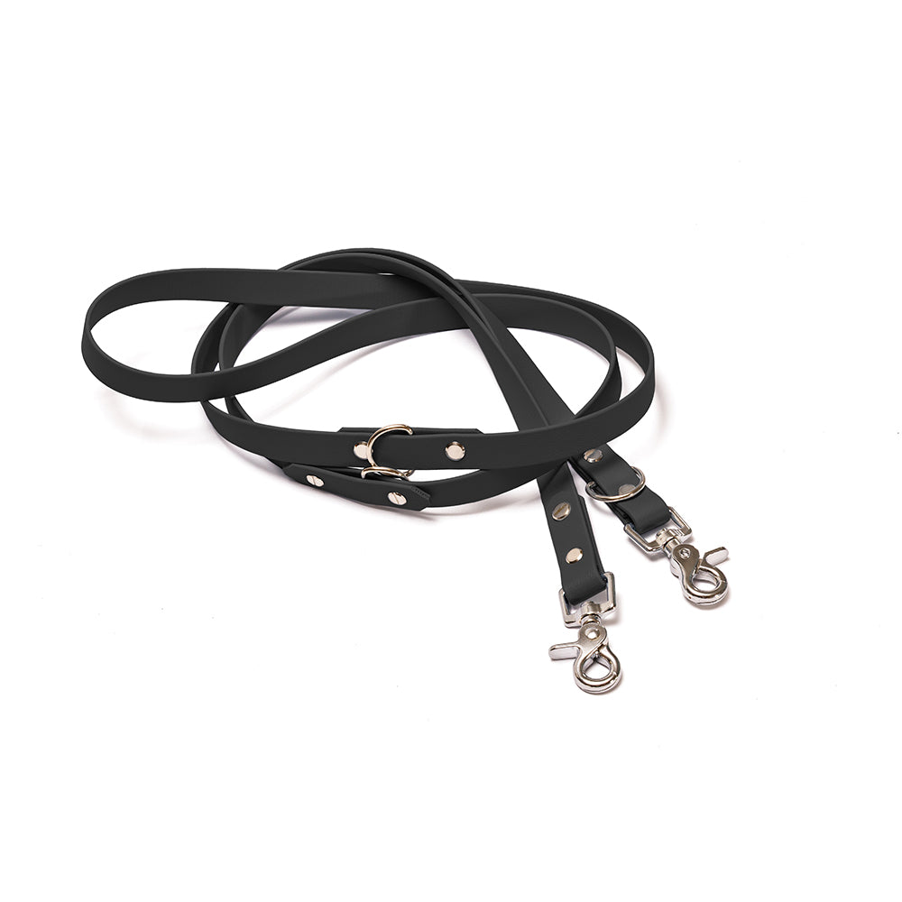 Verstellbare Hundeleine BioThane Nachtschwarz – Schwarz mit Beschlägen in Silber
